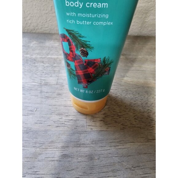 Bodycology Limited Edition 'Feelin Flannel' Body Cream, 8oz - Picture 3 of 4